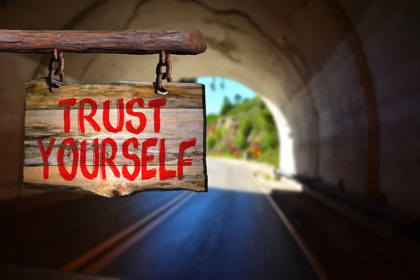 Vertrauen Sie sich selbst — Stockfoto