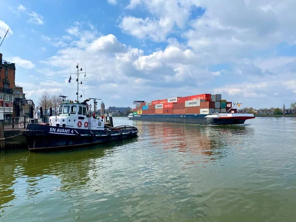 Transport maritime intérieur passe à voile Dordrecht 2 — Photo