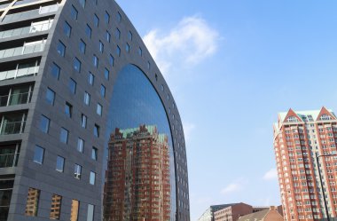 Markthal yansıtan