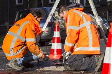 Otomatik sınır elemanları tamiri teknik işçi