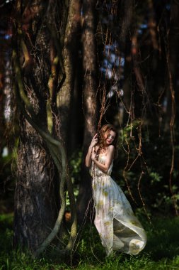 duygusal moda şık genç ve güzel kadın portresi