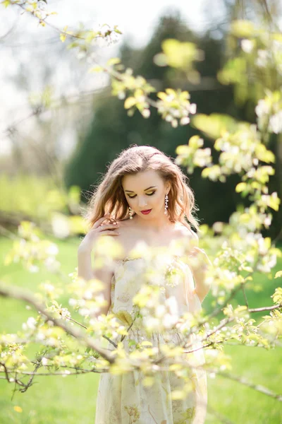 Fairy, prachtige zomer meisje — Stockfoto