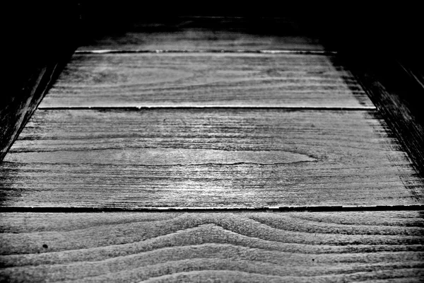 Деревянный стол - B & W — стоковое фото