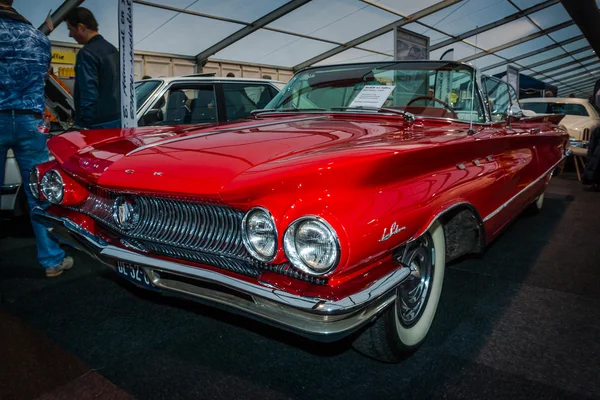 Full-size car Buick LeSabre (first generation), 1960 — Zdjęcie stockowe