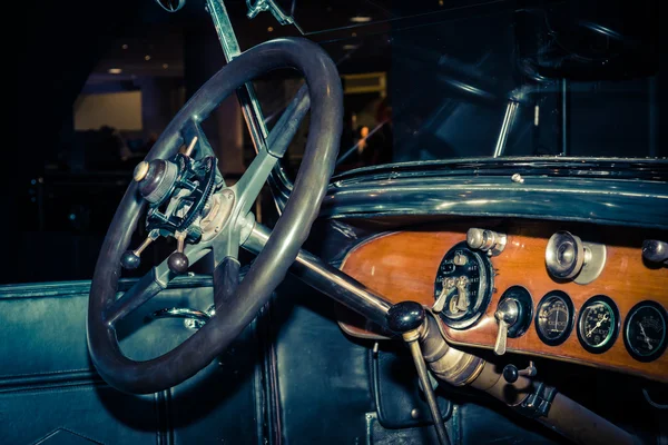 Cabin of a vintage car Rolls-Royce Phantom I Pall Mall Tourer, 1927. — Stok fotoğraf