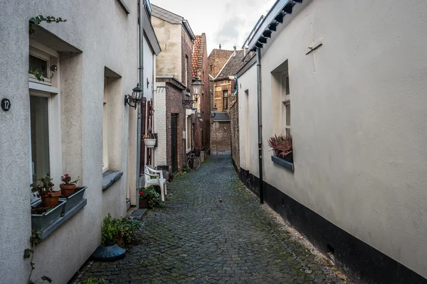 Oude straatjes in het centrum. — Stockfoto