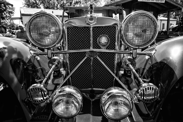 PAAREN IM GLIEN, GERMANY - MAY 19: Detail of Jaguar SS100, closeup. The Jaguar SS100 is a British two-seat sports car built between 1936 and 1940 by SS Cars Ltd of Coventry, England, "The oldtimer sho — Stock Photo, Image