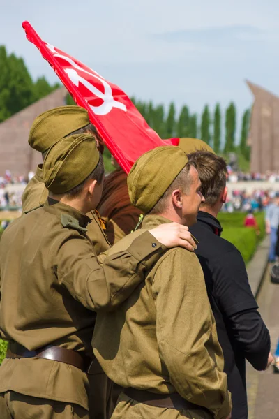 Dia da Vitória (9 de maio) em Treptower Park. Berlim, Alemanha — Fotografia de Stock