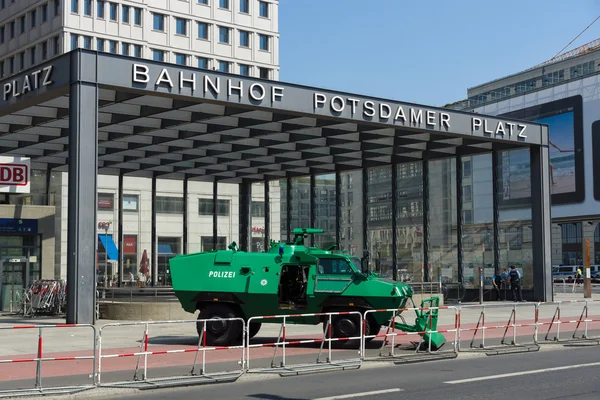 Cordon de police près de la Potsdamer Platz — Photo