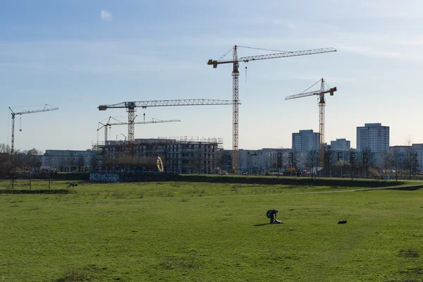 Construction of a new residential building — Stock Photo, Image