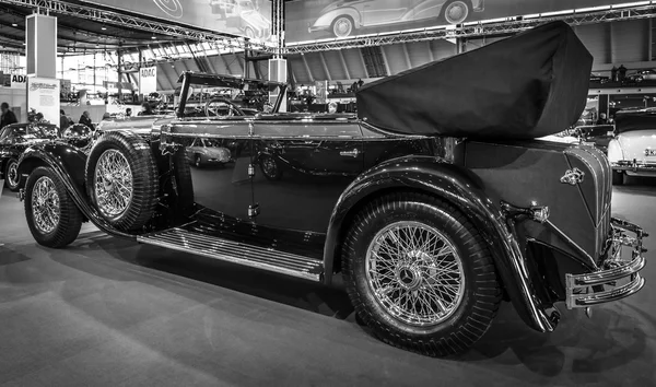 全尺寸豪华车梅赛德斯-奔驰 770k Cabriolet D （W07），1931 — 图库照片