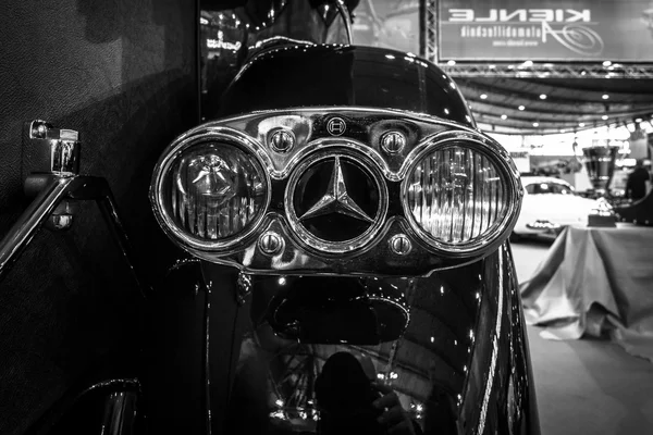 The rear brake lights of full-size luxury car Mercedes-Benz 770K Cabriolet D (W07), 1931 — Stock Photo, Image