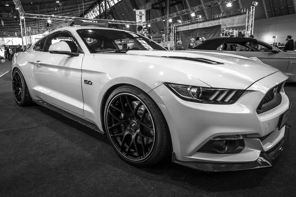 Coche Pony Ford Mustang GT fastback coupe (sexta generación), 2015 . — Foto de Stock