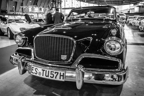 Coche Vintage Studebaker Silver Hawk, 1957 . — Foto de Stock