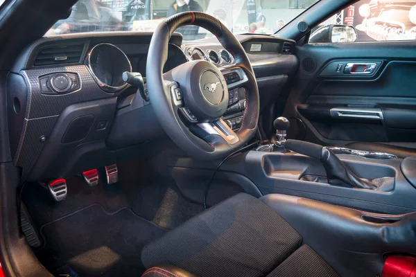 Cabin póni autó Ford Mustang gt Fastback Coupe (hatodik generációs), 2015 — Stock Fotó