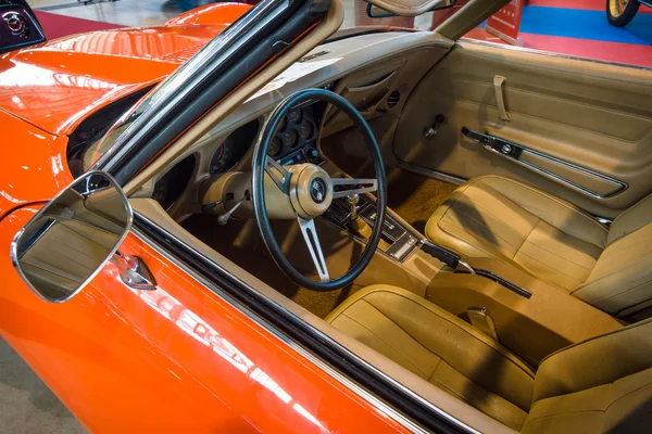 Cabin of sports car Chevrolet Corvette Stingray Coupe (C3), 1975 — Stock Photo, Image