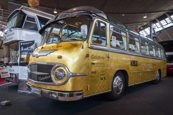 Autocarro Neoplan SH 9 / 10L Goldbus, 1957 . — Fotografia de Stock