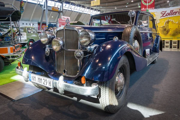 Coche vintage Maybach SW38, 1938, durante la época de la Alemania nazi pertenecía al teniente general SS George Ebrecht . — Foto de Stock