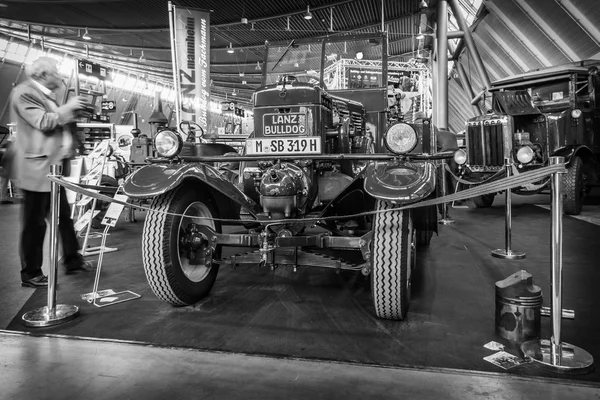 El tractor Lanz Bulldog D2531 (motor de bombilla caliente de dos tiempos), fabricado por Heinrich Lanz AG en Mannheim, 1939 . —  Fotos de Stock