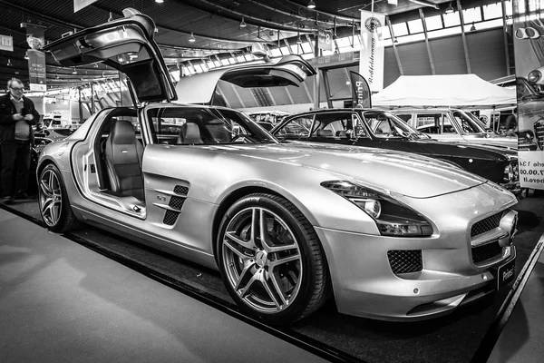 スーパーカー メルセデス・ベンツ Sls Amg 6,3 クーペ, 2010. — ストック写真