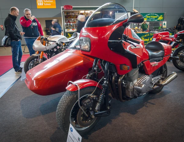 Motorfiets Laverda RGS, met een zijspan Carell-shoo, 1983 — Stockfoto