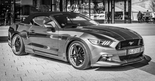 Автомобиль-мускул Ford Mustang GT, 2016 год . — стоковое фото