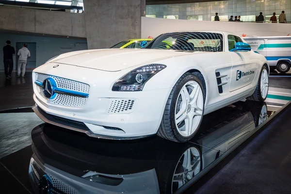 高級車メルセデス・ベンツ Sls Amg クーペエレクトリックドライブ,2012 — ストック写真