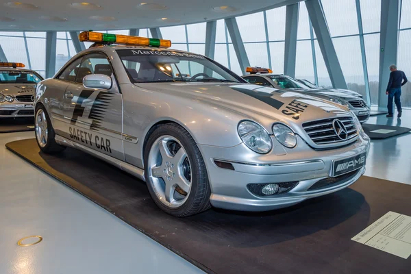 Служебный автомобиль безопасности F1 Mercedes-Benz CL55 AMG, 2000 год — стоковое фото