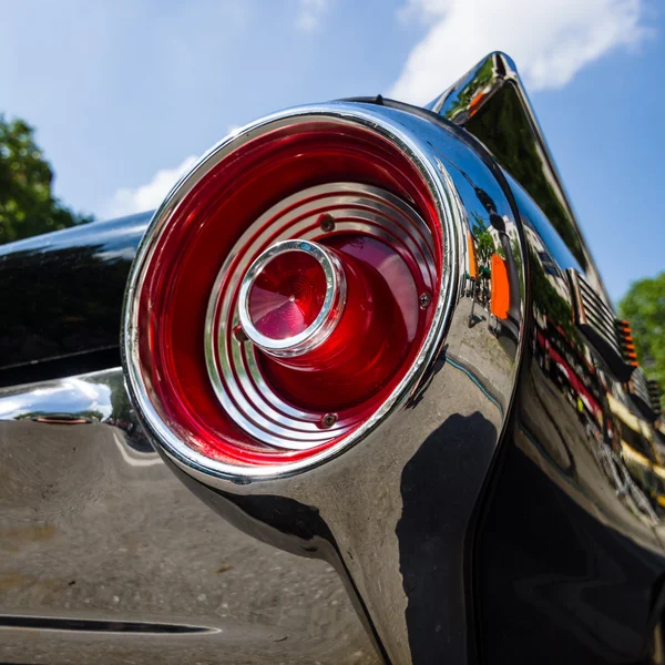 Stoplight of a personal luxury car Ford Thunderbird (third generation) — Stock Photo, Image