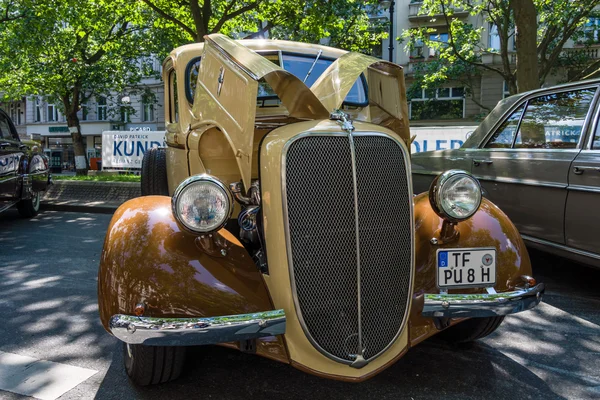 Recogida Vintage Ford V8 Modelo 85, 1938 . —  Fotos de Stock