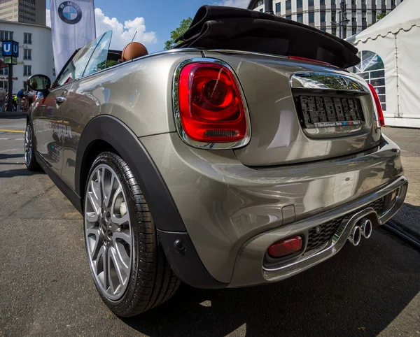 Ciudad coche Mini Cooper S convertible — Foto de Stock