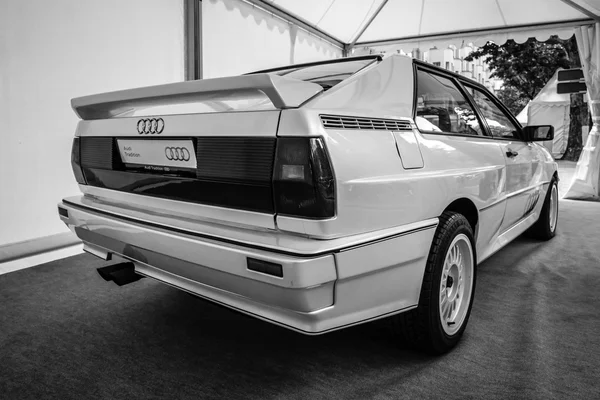 Voiture de sport Audi Coupe GT (B2 ). — Photo