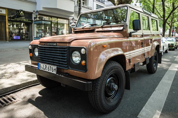 Off-Road aracı Land Rover Defender, 1983 — Stok fotoğraf