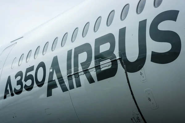 Detail of the newest airplane Airbus A350 XWB. — Stock Photo, Image