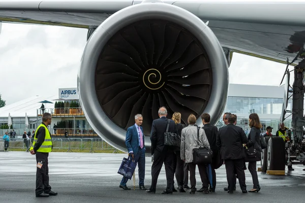 最新飞机空客A350 Xwb的涡轮风扇发动机. — 图库照片