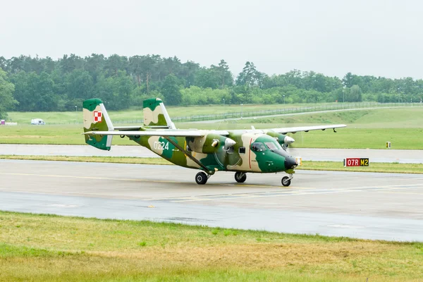 短距起飞和着陆 (Stol) 飞机 Pzl M28b/Pt Skytruck — 图库照片