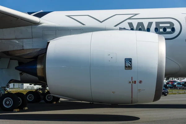 En yeni uçak Airbus A350-900 Xwb turbofan motor. — Stok fotoğraf