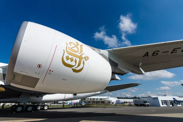 En Turbofläkt motor motor allians Gp7000 av det största flygplanet i världen-Airbus A380. Emirates flygbolag. — Stockfoto