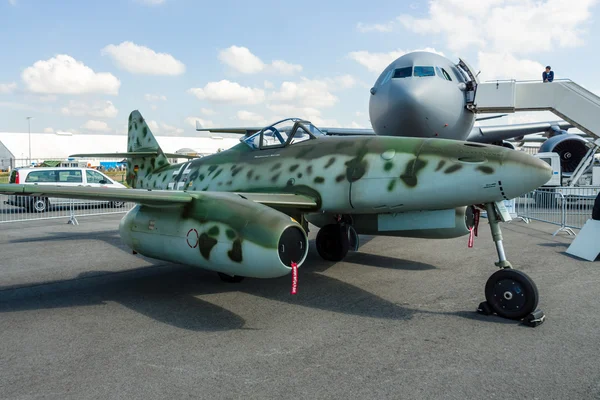 Fighter aircraft Messerschmitt Me 262 B-1a "Schwalbe". Modern replica by Airbus Group. — Stock Photo, Image