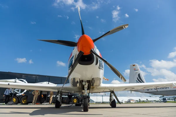 Δύο-καθισμάτων turboprop κατάρτισης και Αεροβατική αεροσκάφη χαμηλός-φτερών Grob G120tp. — Φωτογραφία Αρχείου
