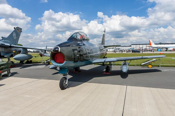 Реактивный истребитель Canadair CL-13A Sabre 5. Воздушные силы Германии ). — стоковое фото