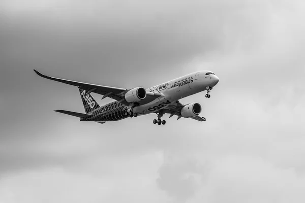 Demonstrationsflug airbus a350 xwb — Stockfoto