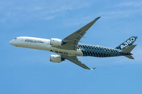 Αεροπορική επίδειξη Airbus A350 Xwb. — Φωτογραφία Αρχείου