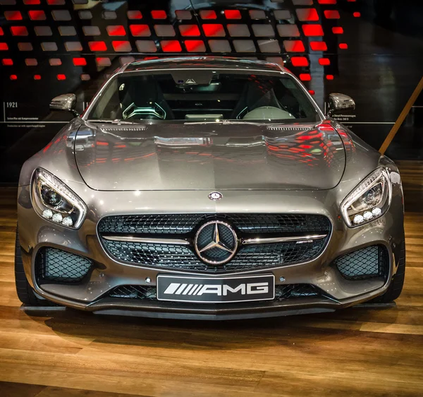 スポーツ車メルセデス Amg Gt S クーペ (C190) — ストック写真