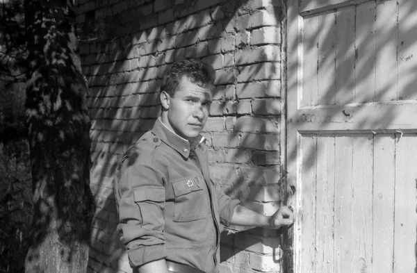 Retrato de um soldado. Análise de filmes. Grão grande — Fotografia de Stock