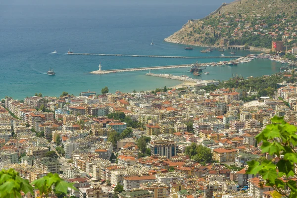 Alanya, sea port and the Mediterranean Sea from the bird's-eye view. Turkey. — Stock Photo, Image