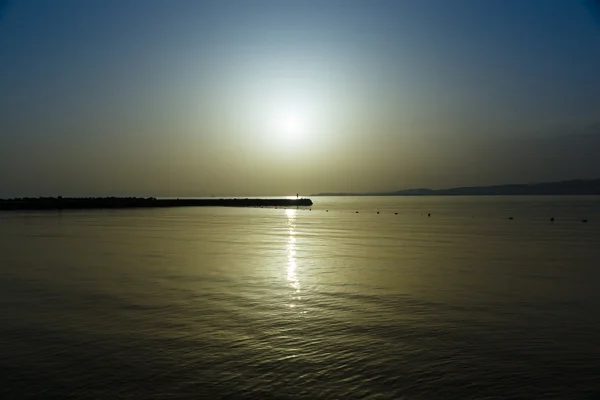 Sonnenuntergang auf See. — Stockfoto