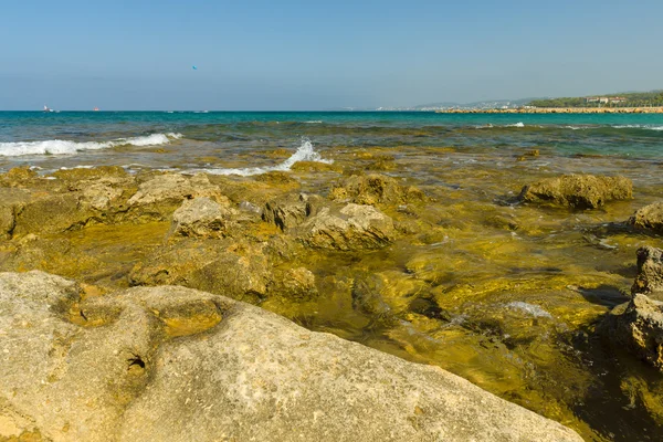 Kayalık deniz. — Stok fotoğraf