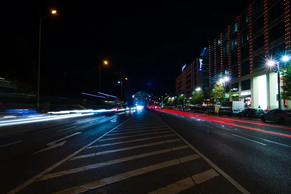 Night berlin in der Originalbeleuchtung. das jährliche Lichterfest 2014 — Stockfoto