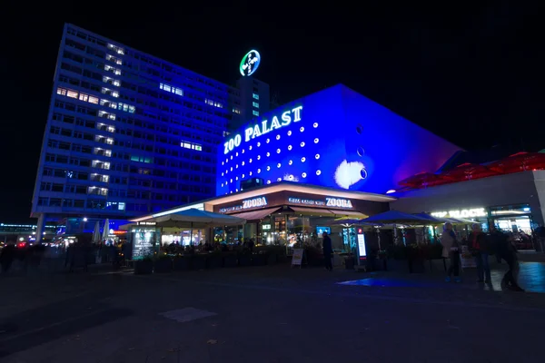 Zoo Palast - the oldest cinema in Berlin (since 1909), the venue from 1957 to 1999, the International Film Festival Berlinale. — Stock Photo, Image